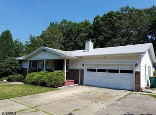 37 W McKinley Ave, Galloway, NJ 08205