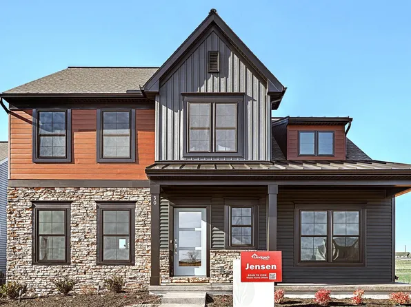 30 Grand Summit Dr, Annville, PA 17003