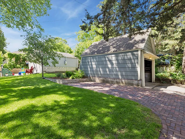 4432 Upton Ave S — Photo 35
