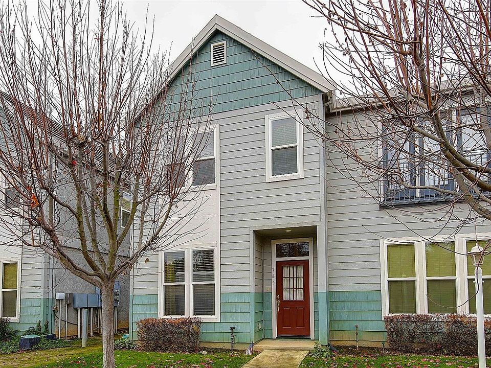 1st image of 789 Saint Andrews Dr