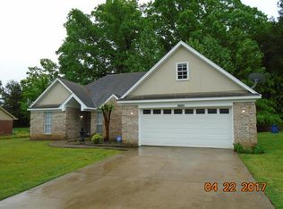 10251 Chateau Rd, Olive Branch, MS 38654