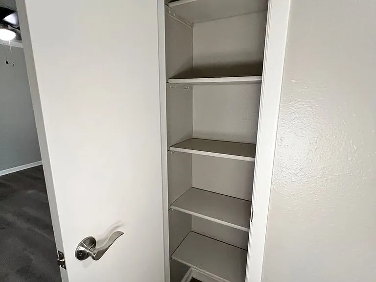 6408 NW Oak Ave — Photo 28
