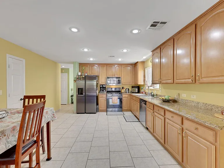 11256 Albergotta Ct — Photo 11