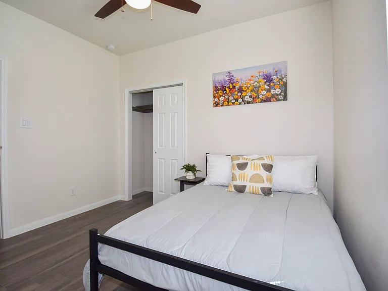 Broyles St — Photo 1