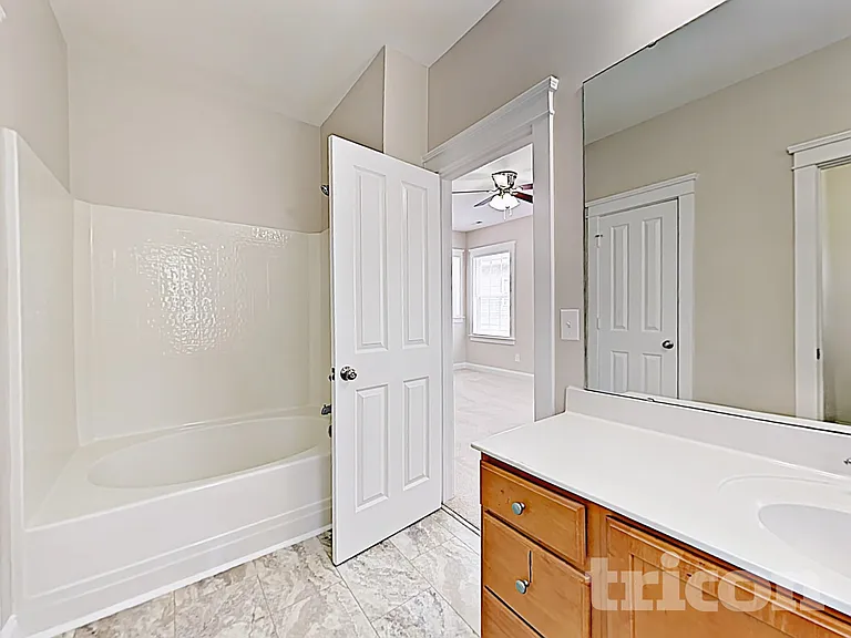 6723 Dunton St — Photo 10