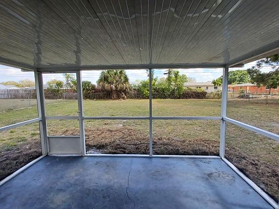 Lanai and full backyard