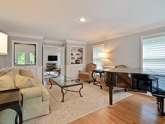 5th image of 15109 Water Oak Dr