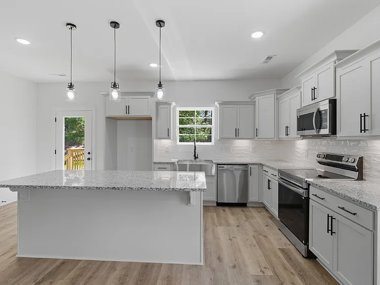 408 Legions Ct — Photo 14