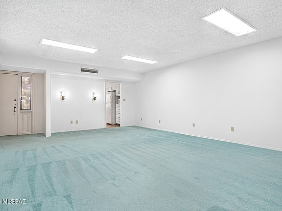3rd image of 426 W Esperanza Blvd