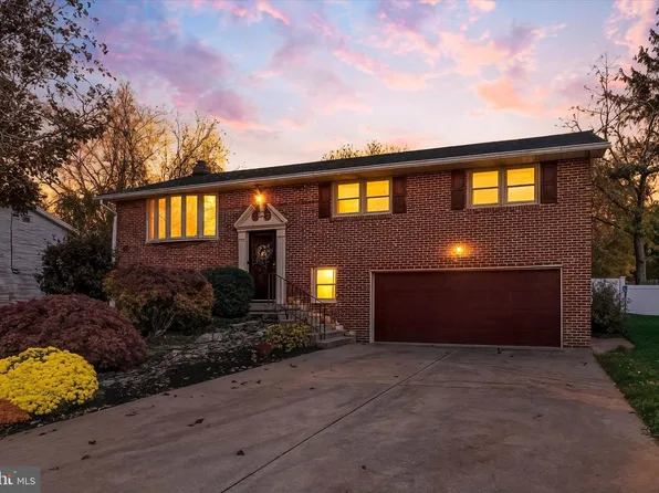 1911 Thelon Dr, York, PA 17408