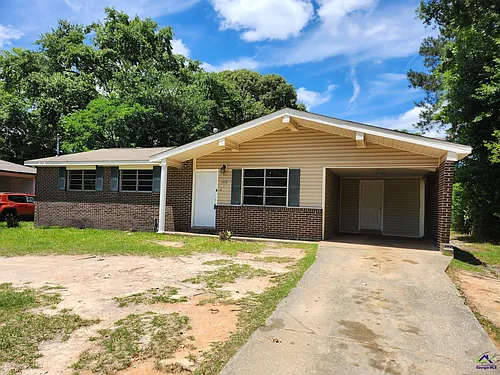 215 Palomino Ln Photo 1