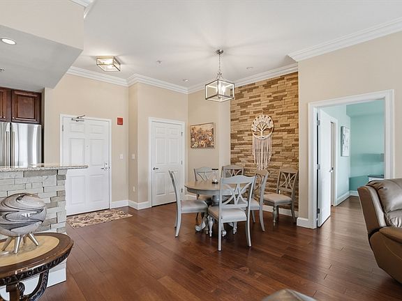 3rd image of 36 Village Rd APT 714