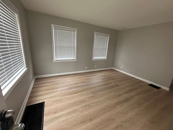 2nd image of 408 S McKinley Ave