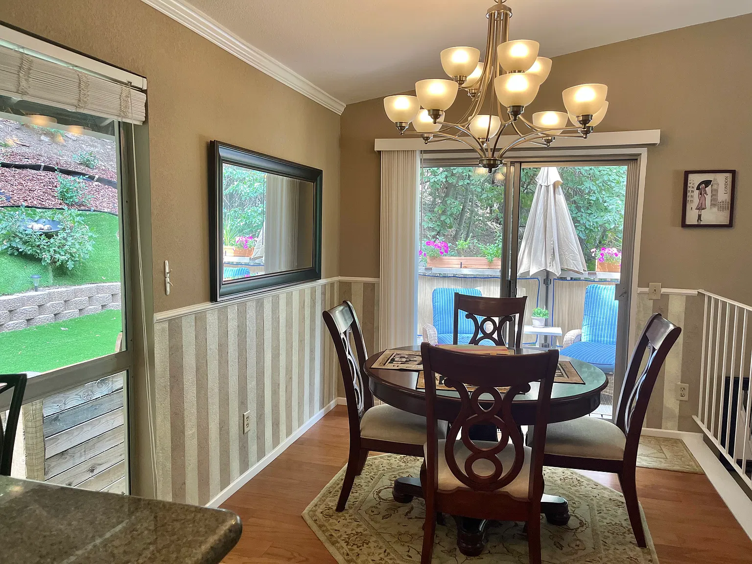 3 bed, 1352 sqft, $2,500 — Photo 4