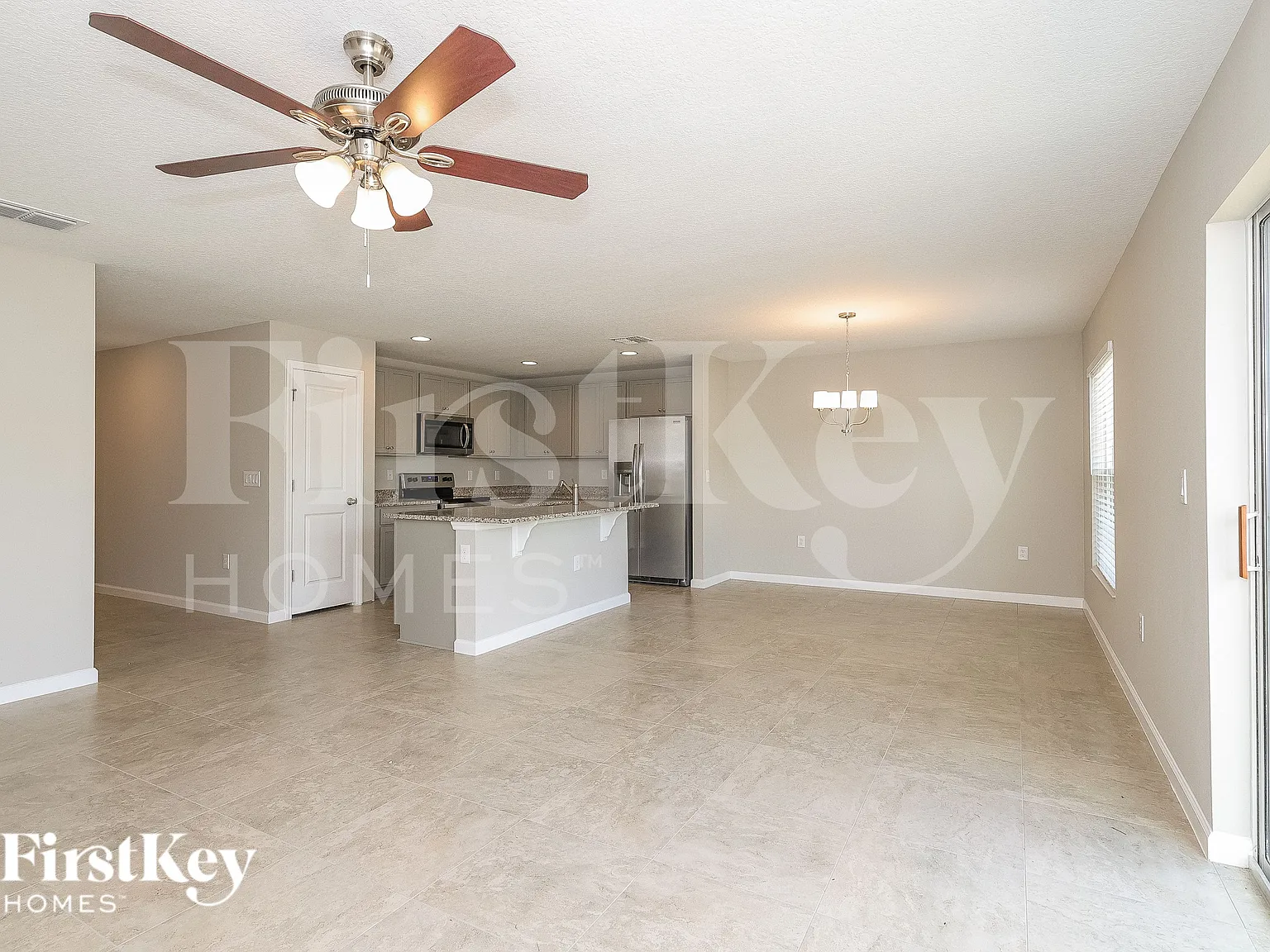 3 bed, 2.0 bath, 1407 sqft, $1,655 — Photo 4
