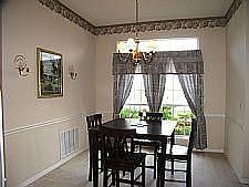4th image of 10156 Meadow Pointe Dr