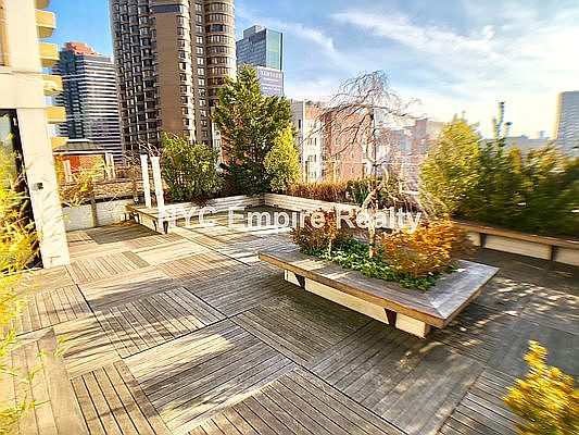 1st image of 710 2nd Ave #4I