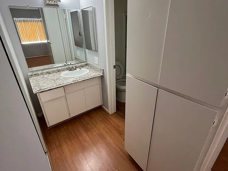 400 S. Kingsley Drive — Photo 51