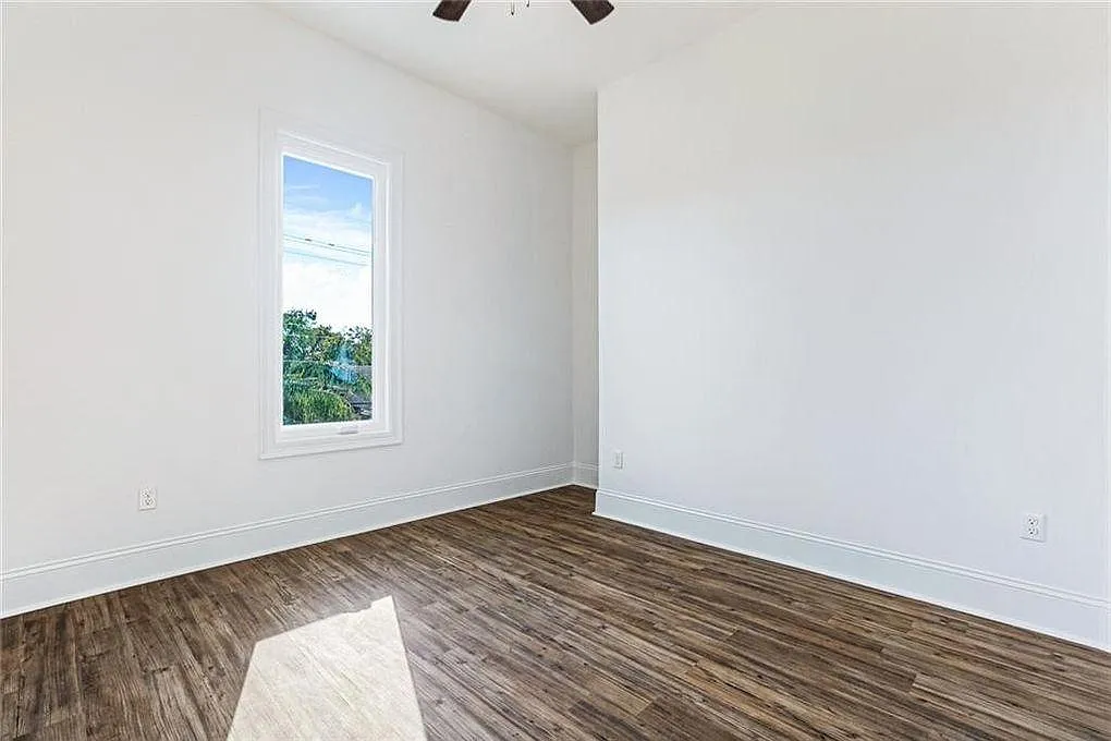 2315 Barracks St — Photo 3