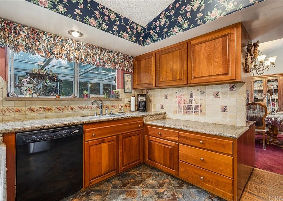 1st image of 3262 Tigertail Dr