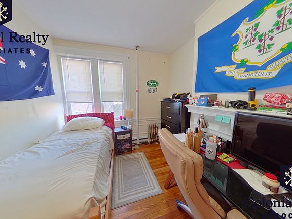 3rd image of 61 Egmont St #U3