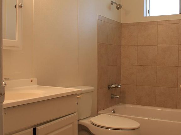 5th image of 124 W Wabash St APT 4