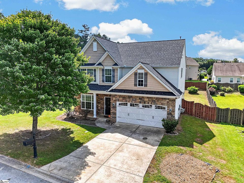 1st image of 1 Garfield Ln