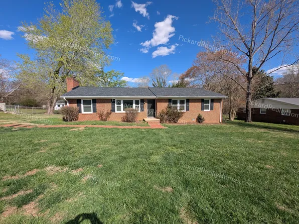 1620 Riverside Dr, Hillsborough, NC 27278