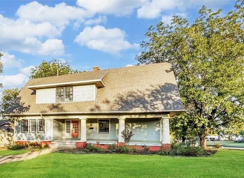 1st image of 603 N College St