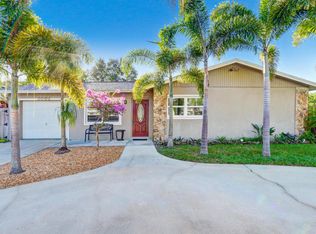 5064 SE Pine Knoll Way, Stuart, FL 34997