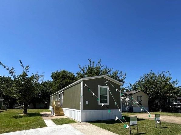 10 Colonial Dr