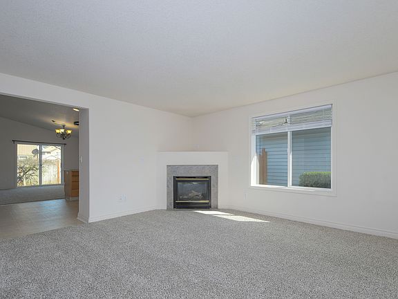 4th image of 16300 NE 32nd St