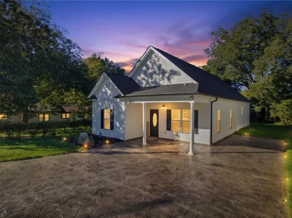 316 Pickett Pl, High Point, NC 27262