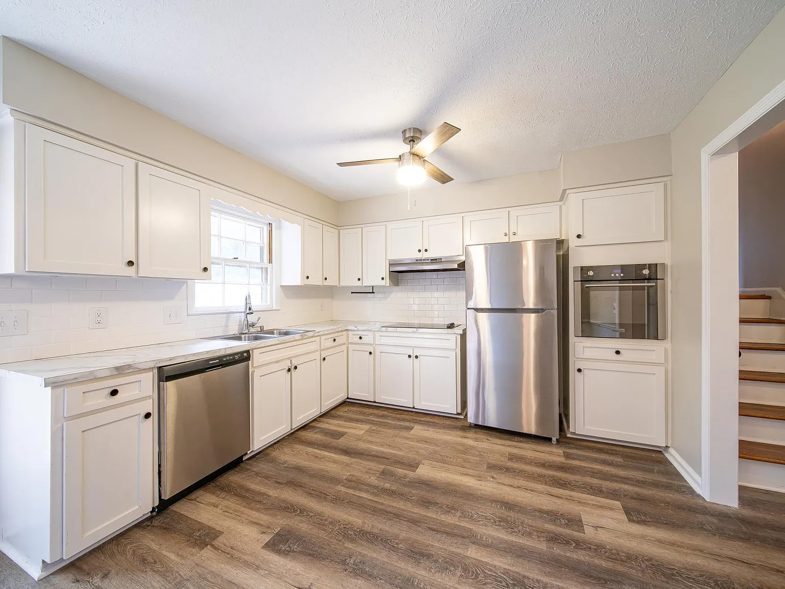 5942 Windsor Dr — Photo 1