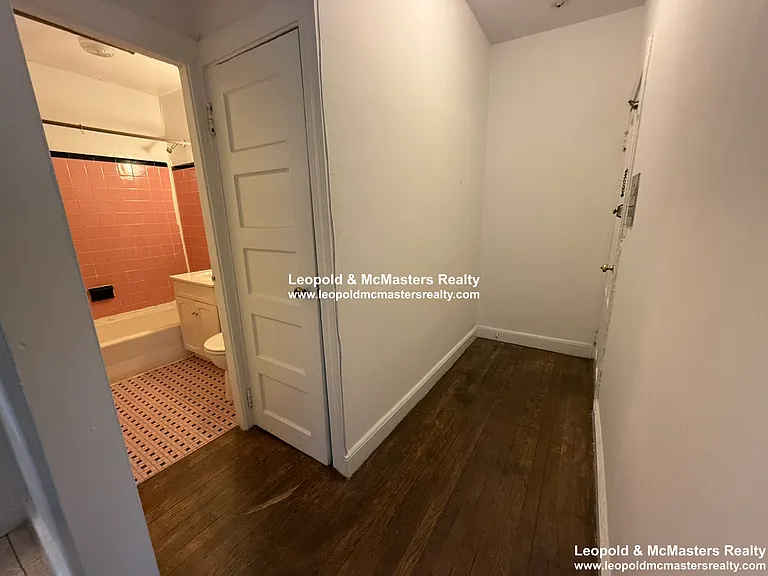 Garden - Grove St Apartments — Photo 6