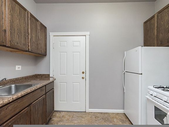 2nd image of 4255 W Addison St Unit 57-3
