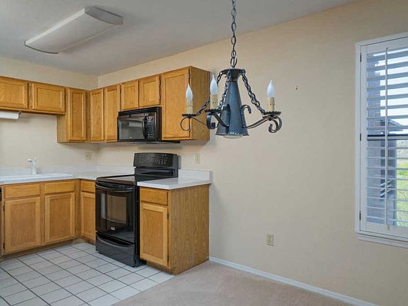 5th image of 6655 N Canyon Crest Dr