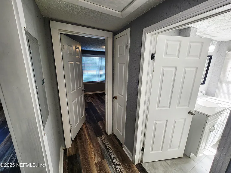 3238 Townsend Blvd — Photo 12