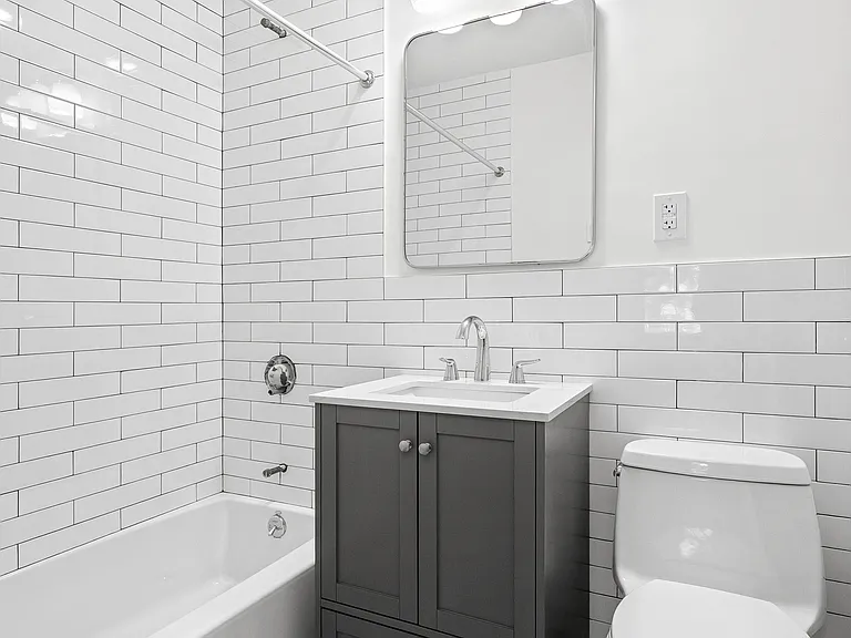 201 E 37th St #2F — Photo 8