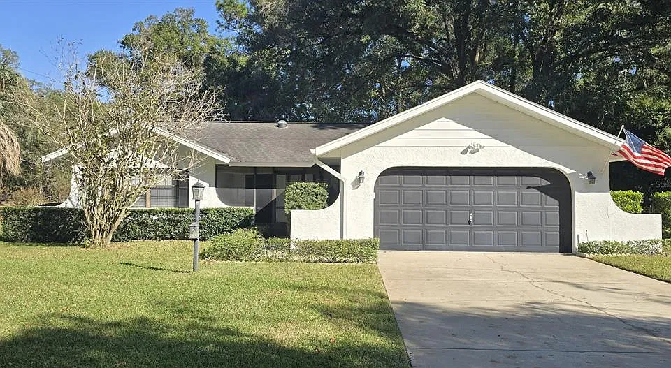 10605 SW 68th Ter