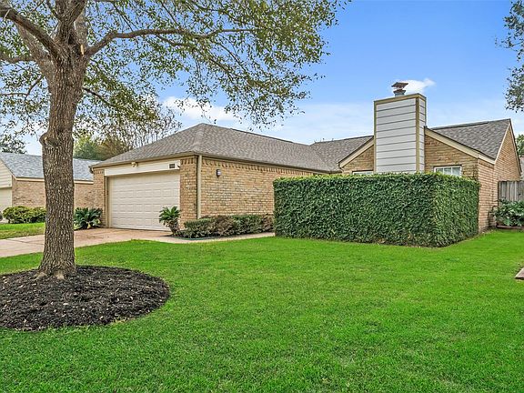2nd image of 13819 Sheri Hollow Lane