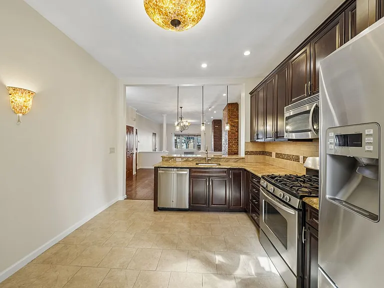 364 New York Ave #1 — Photo 7
