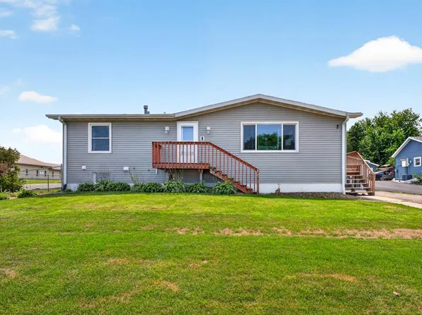 102 5th St SW, Kasson, MN 55944