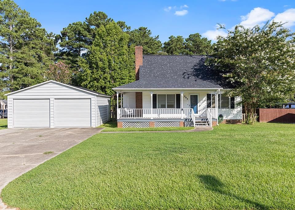1st image of 303 Loblolly Cir