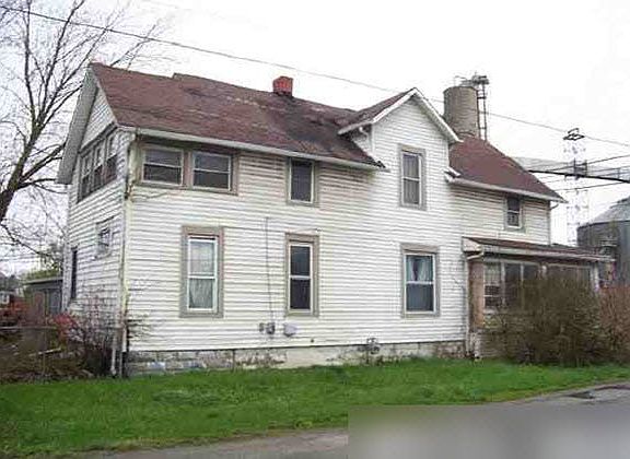 3rd image of 109 E Neff St