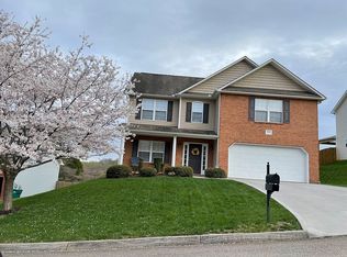 1113 Snyder Ridge Ln, Knoxville, TN 37932