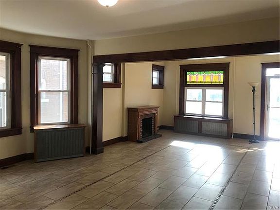 3rd image of 1541 Washington Ave