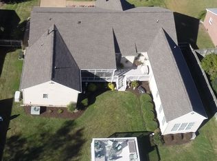 103 Lambs Creek Dr, Yorktown, VA 23693