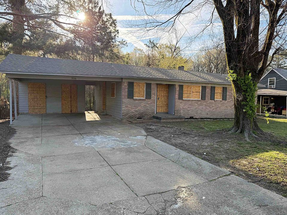2nd image of 3158 Aden St