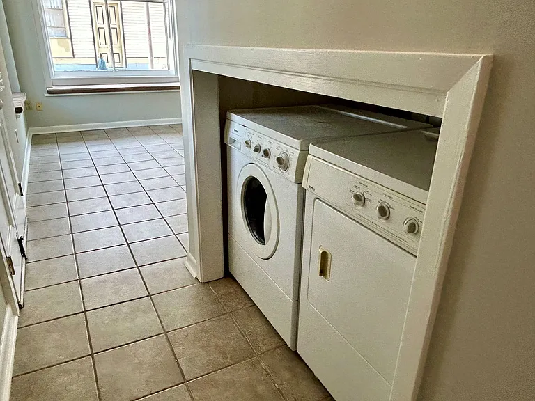 802 Spain St #3 — Photo 17
